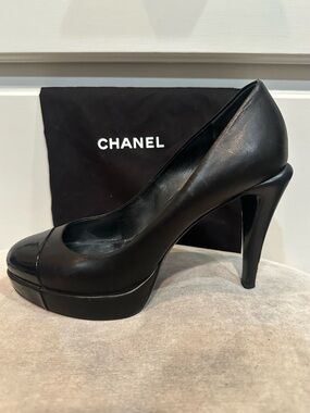 Black Platform Stiletto Pumps - Classic Women's Heels
